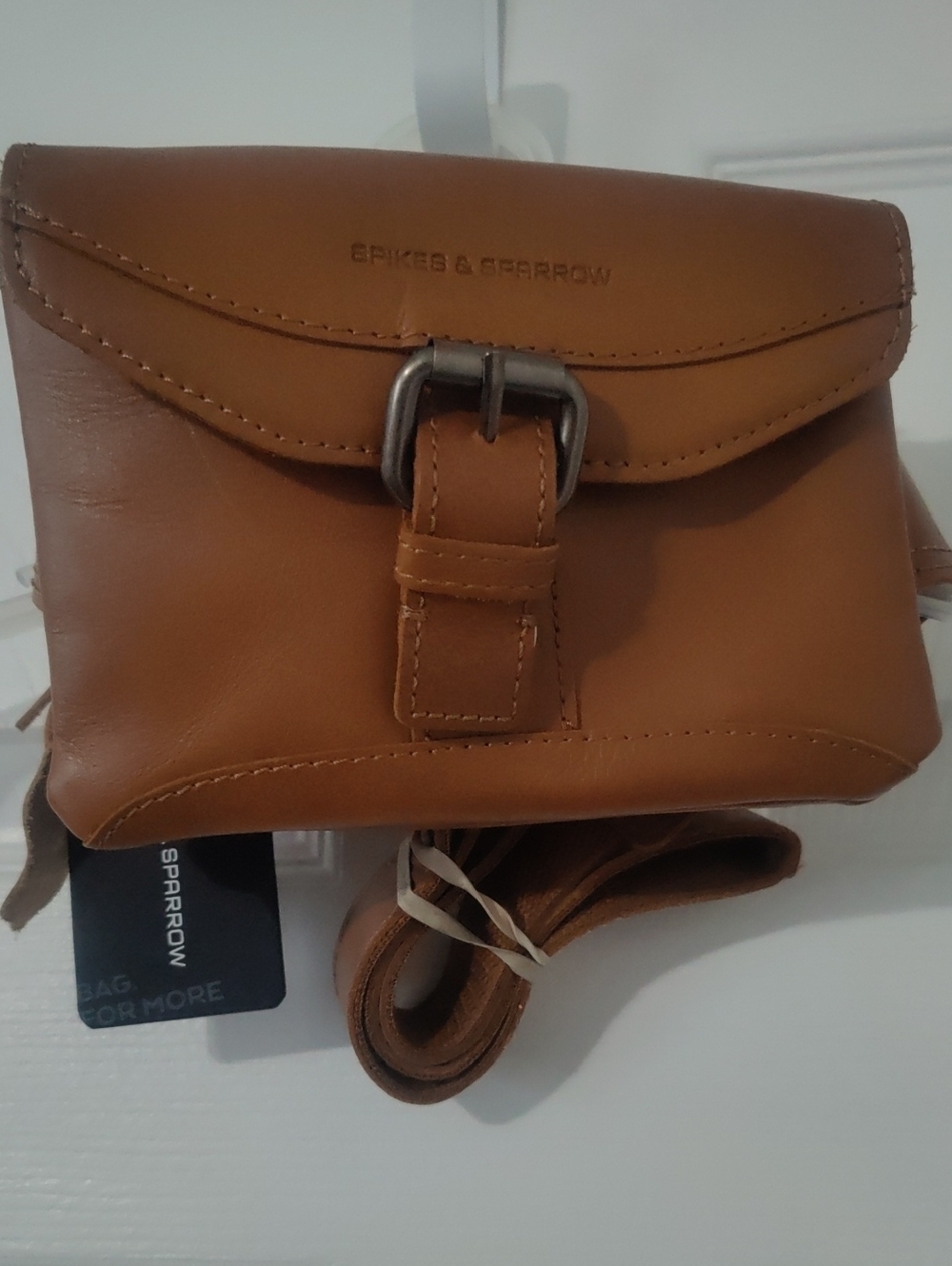Spikes & Sparrow Tan Leather Crossbody Bag – NWT – Genuine Leather Classic  DESC